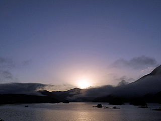 秋元湖からの日ノ出
